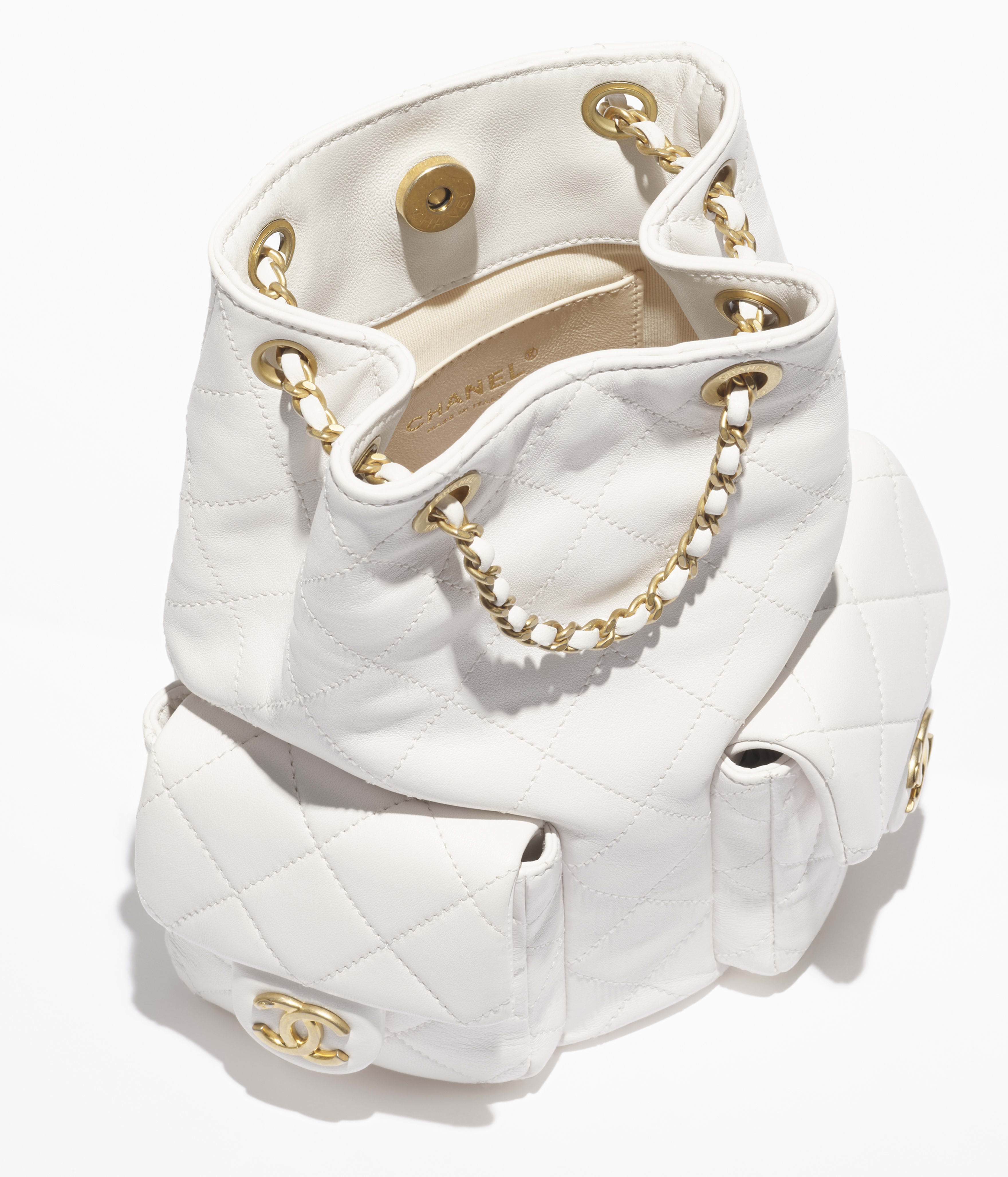 Sac à dos - Blanc - Agneau brillant & métal doré - vue artistique 3